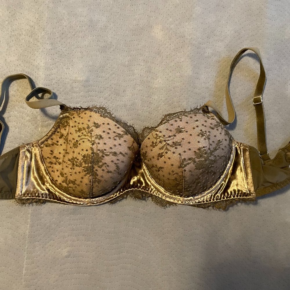 Velvet green bra